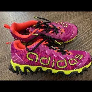 Woman’s tennis shoes